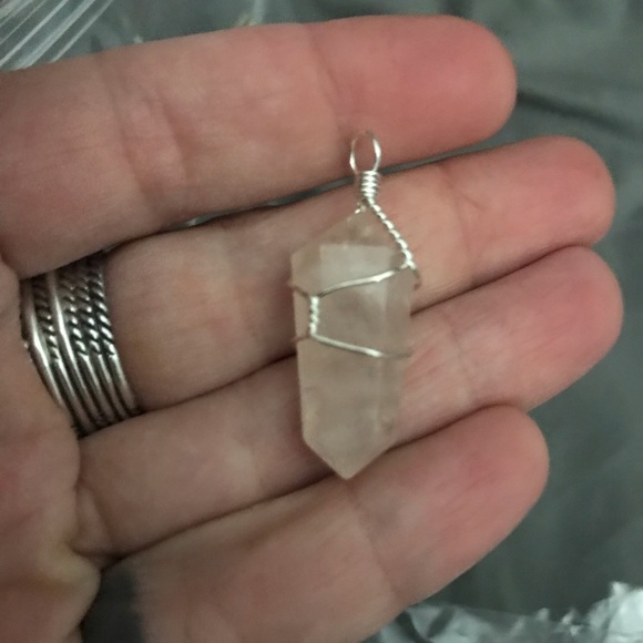Wire wrapped rose quartz pendant - Picture 3 of 7